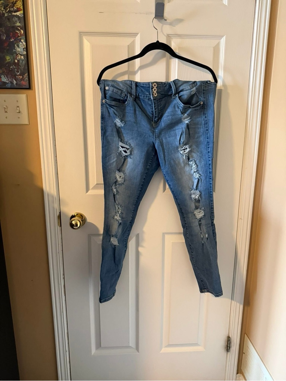 Torrid Distressed Jeggings – Size 14 Short